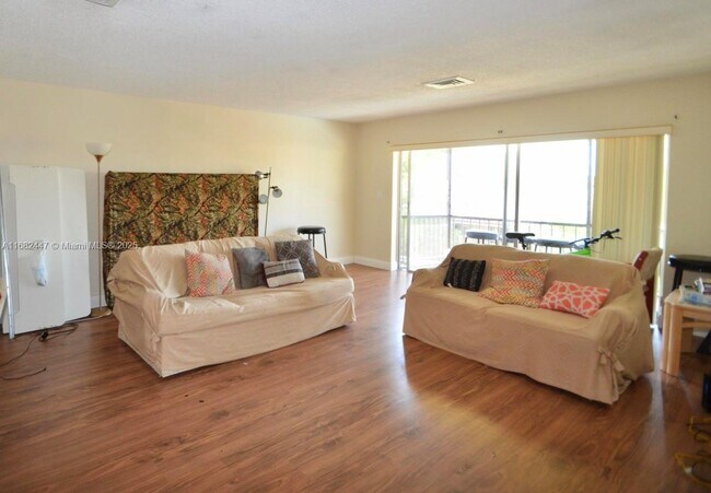 Photo - 8900 W Sample Rd Unit 204