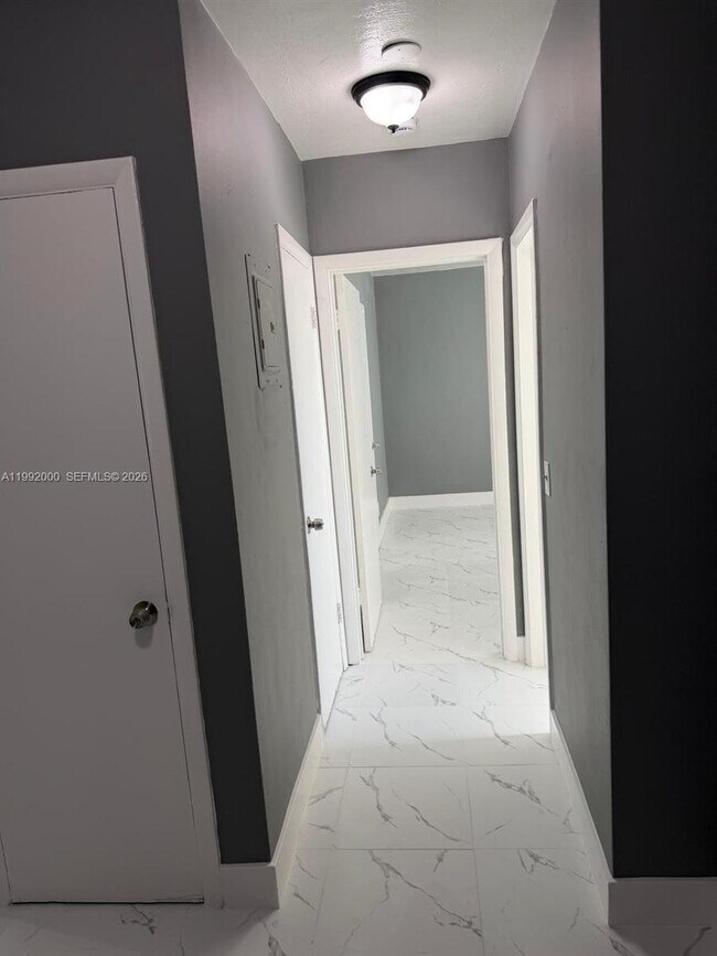 Photo - 16700 NE 22nd Ave Unit 3