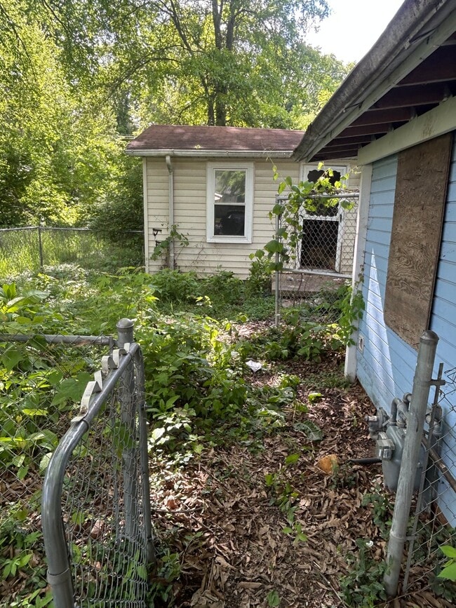 Photo - 602 Sheppard St