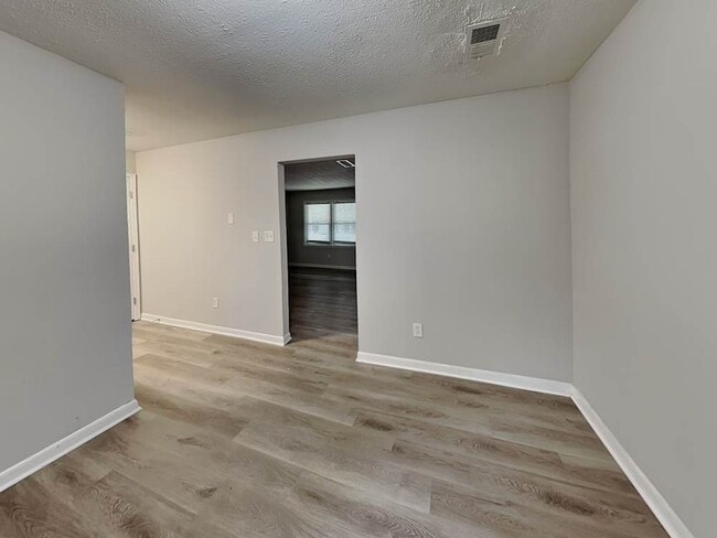 Photo - 415 Plainville Dr SW