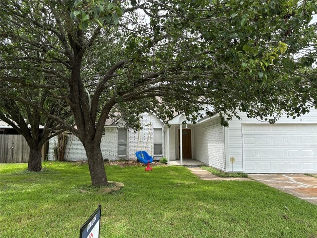 Photo - 2514 Radcliffe Dr