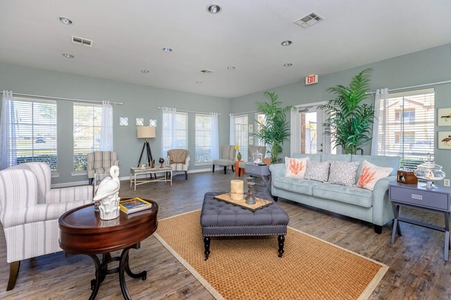 Photo - Freeport Oaks