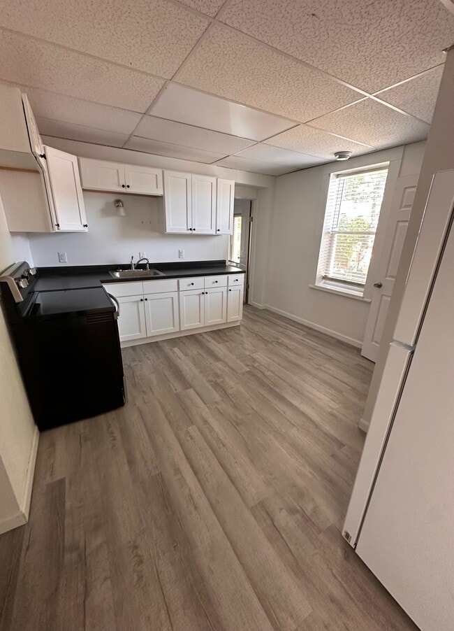 Building Photo - 2418 Central Ave Unit 2