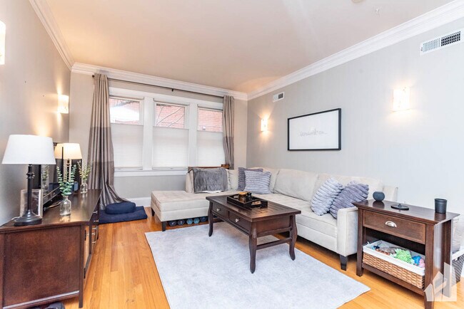 Photo - 1262 W Winona St Unit 1B