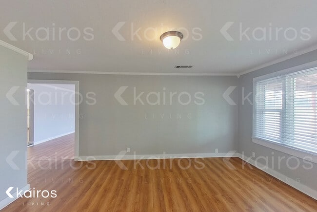 Photo - 4417 Brown Ave.