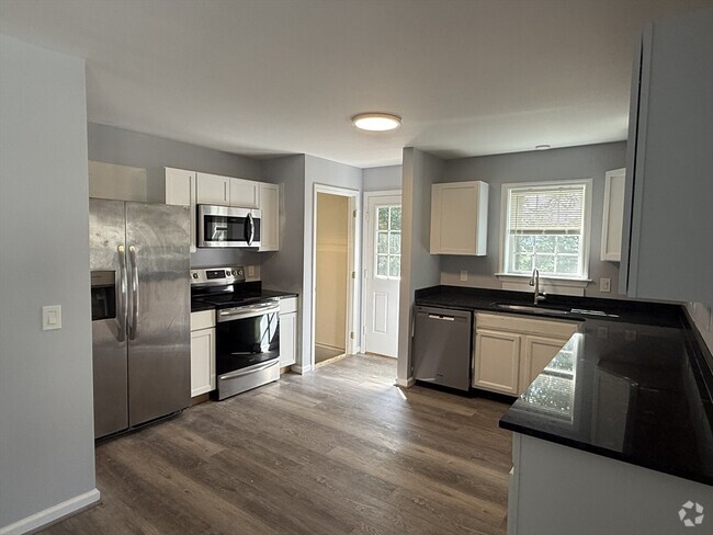 Building Photo - 22 Boyden St Unit 2 Rental