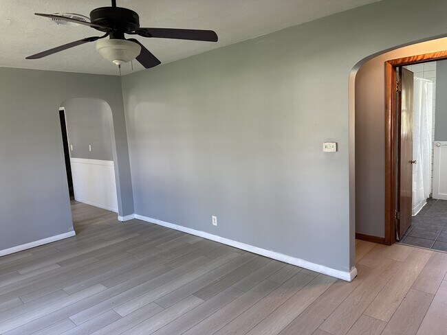 Photo - 2723 Genesee Ave