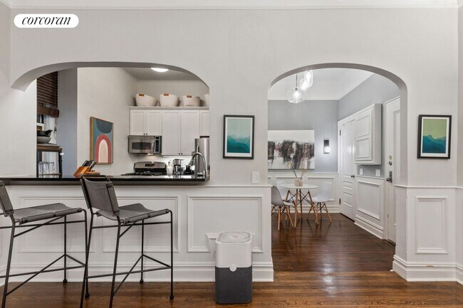 Photo - 301 W 108th St