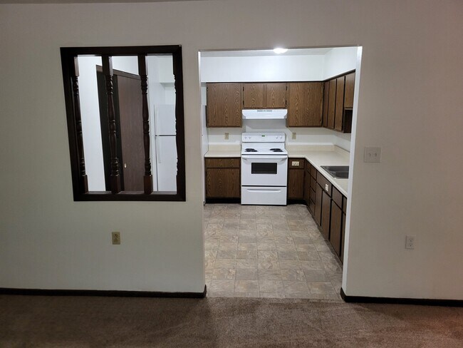 1102 W McPherson St Unit 16