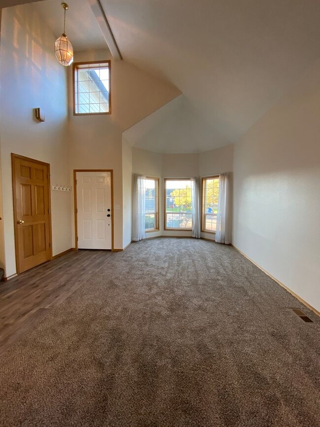 Photo - Spacious & Updated 4 Bedroom 2.5 Bath In Highly Desirable SW Corvallis Neighborhood!