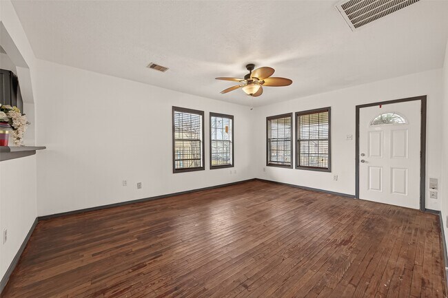 Photo - 1110 11th St