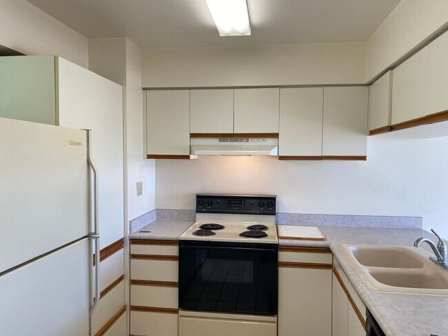 Photo - Makaha Valley Towers - One Bedroom Unit 1023