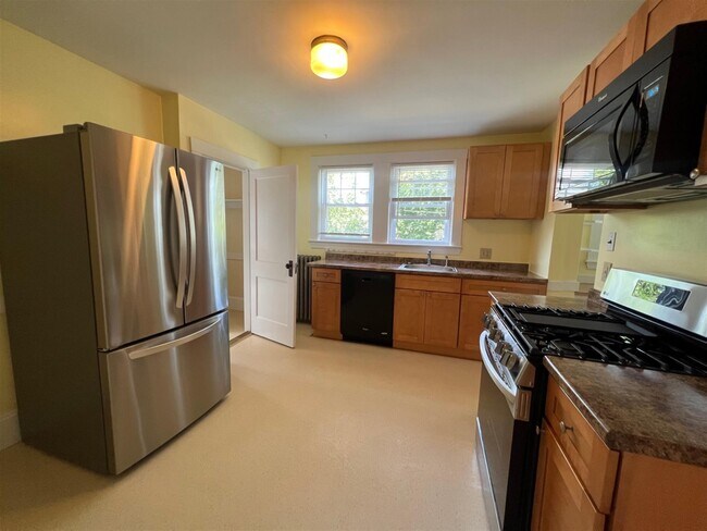 Photo - 638 Huron Ave Unit 1