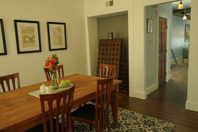 Photo - 1139 De Haro St