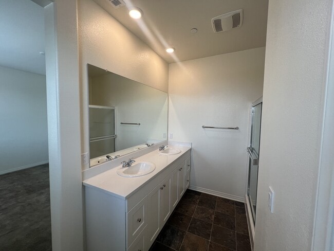 Photo - 16541 Wyndham Ln