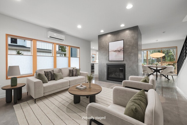 Photo - 2038 NE Morgan St. A