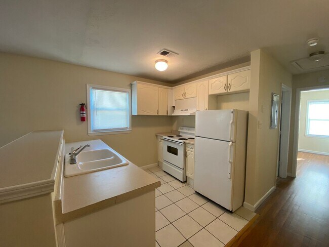 Photo - 5933-5933 Peco Ln Unit 5933 Peco