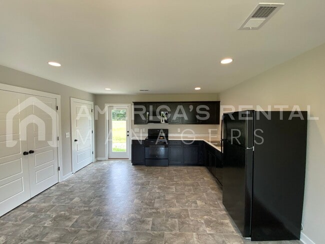 Photo - Home for Rent in Talladega, AL!!! Coming Soon!