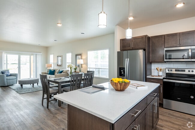 3 BR, 2 BA - 1,450SF