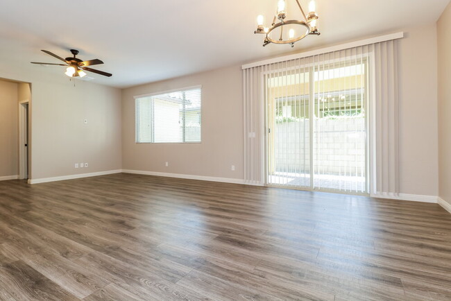 Photo - 16574 W Sierra St