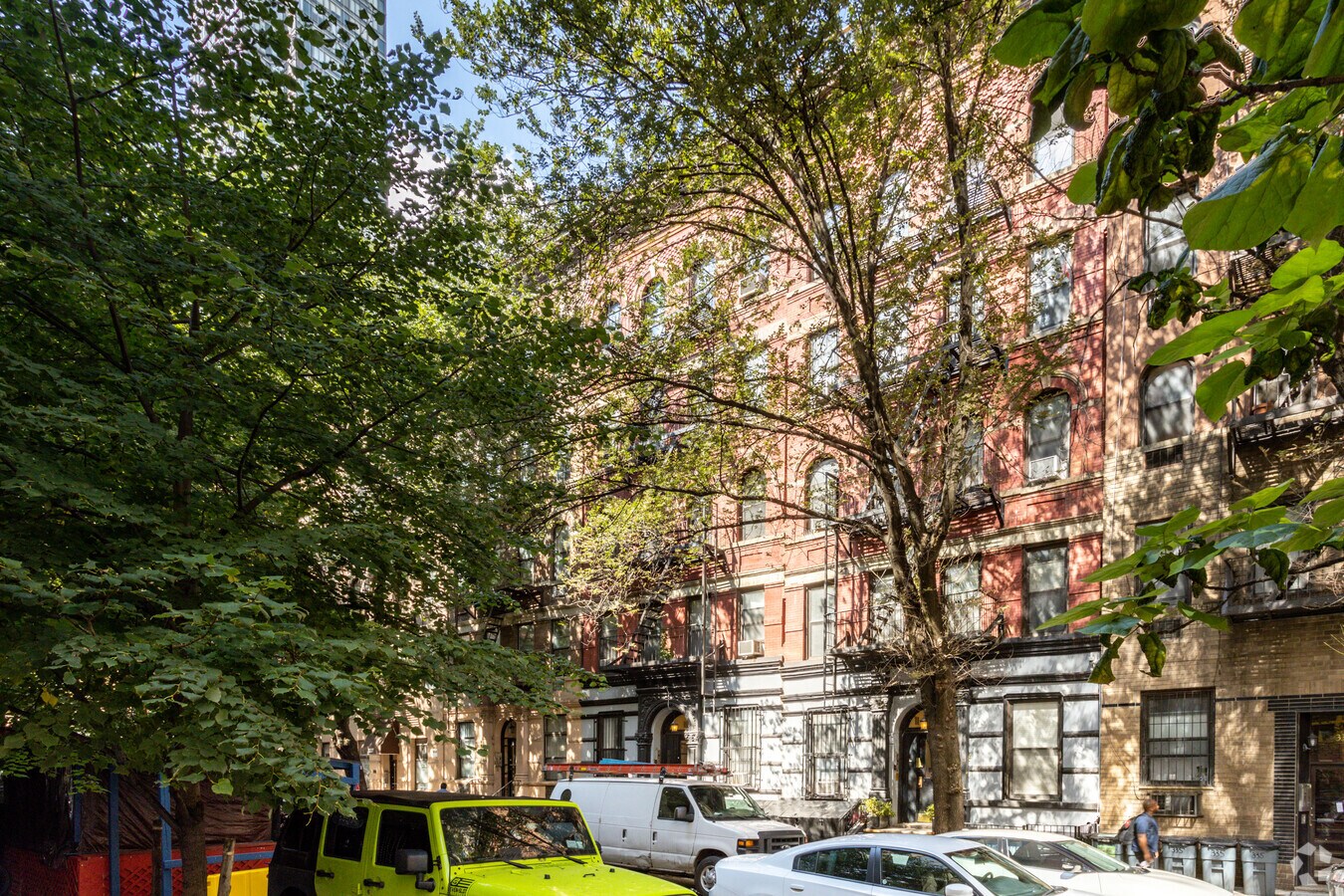 Photo - 331 E 92nd St