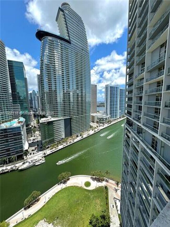 Photo - 475 Brickell Ave Unit 475 Brickell Ave  2512