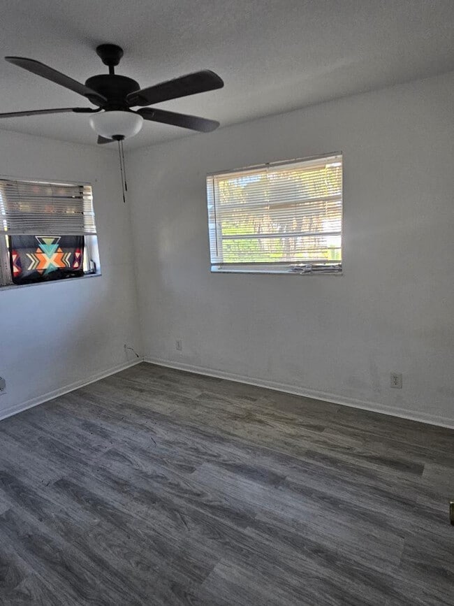 Photo - 925 S K St Unit 9