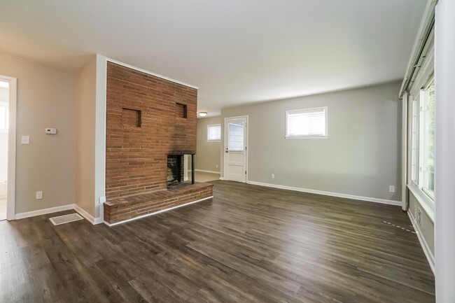 Photo - 298 Pineview Dr