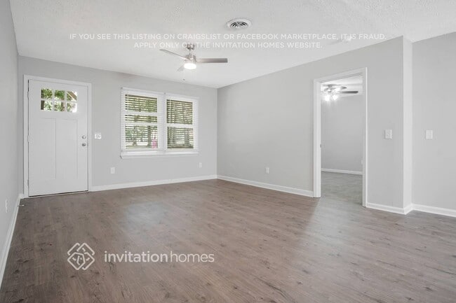 Photo - 210 Meadowbrook Dr