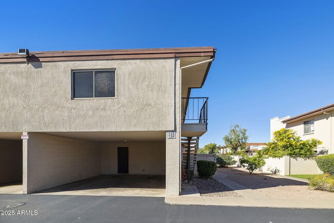 Photo - 756 JOAN D ARC Ave