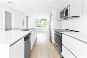 Photo - 2535 NE 193rd St