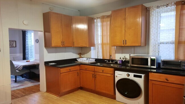 Photo - 1734 N Sedgwick St Unit 1