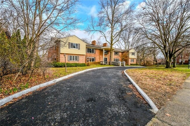 Photo - 121 E Schantz Ave Unit 3