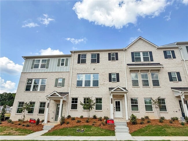 Building Photo - 2712 The Ln NE