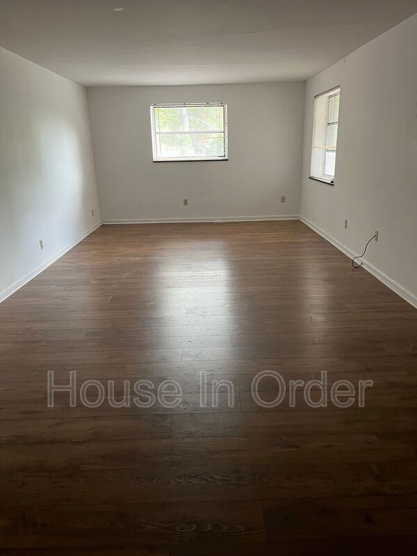 Photo - 30 Edgemont Rd Unit 17