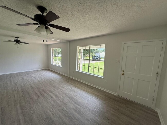 Photo - 7662 Simmons Dr