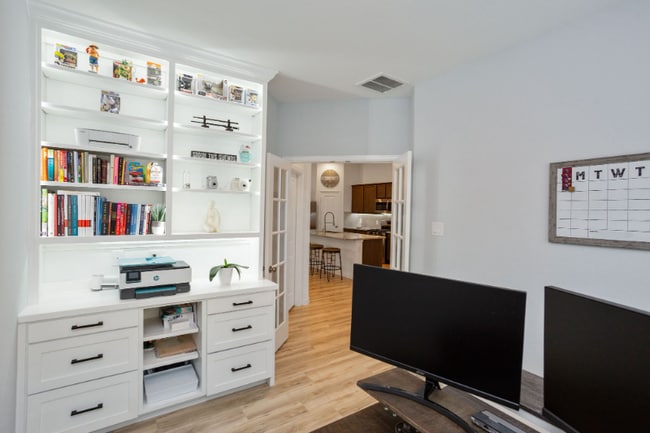 Photo - 4827 Chestnut Valley Ln