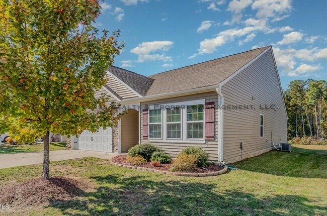 Photo - 46 S Great White Way