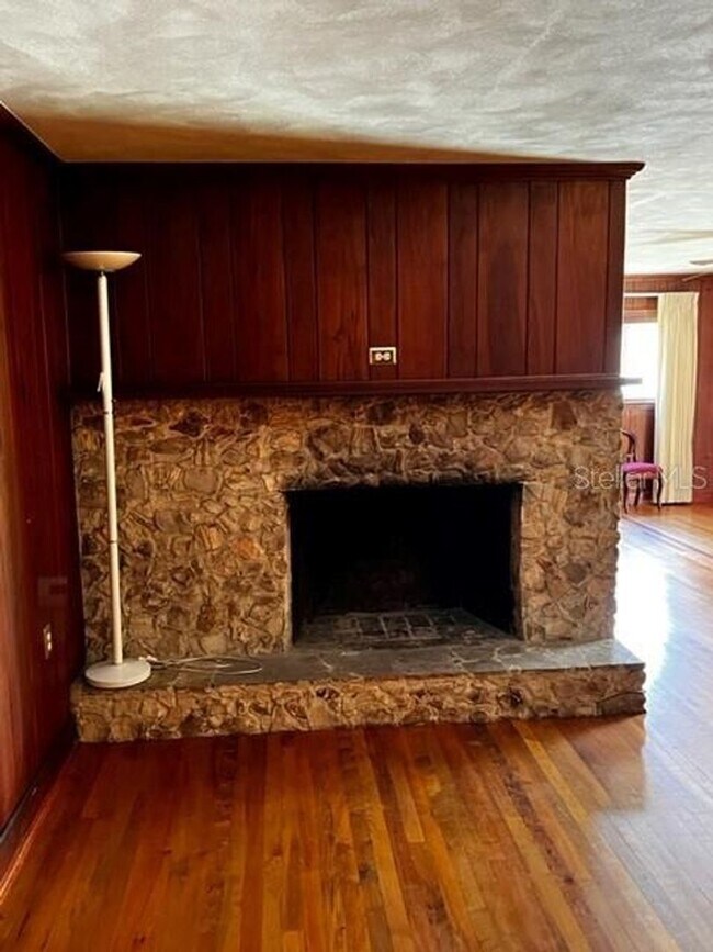 Photo - 3/2 Home in McIntosh