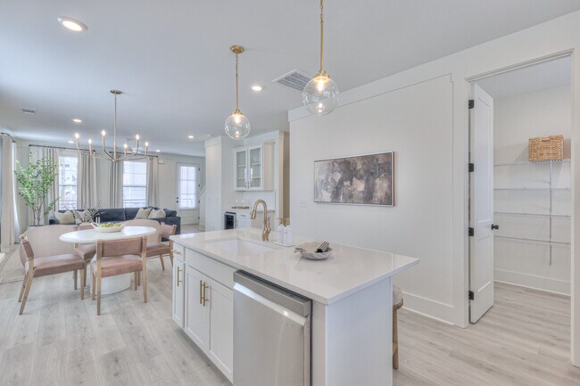 Photo - 10th and Park