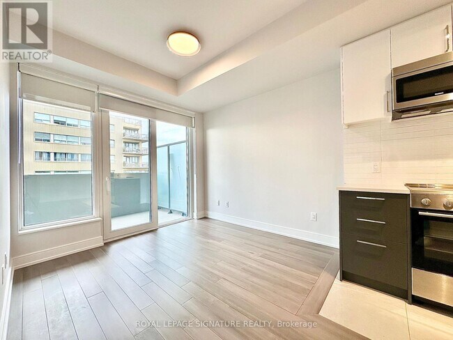 Photo - 2525 Bathurst St Unit 906