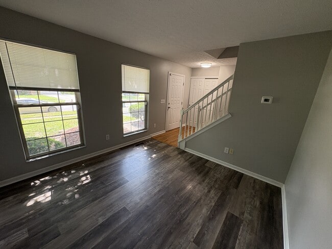 Photo - 7276 Havencroft Dr