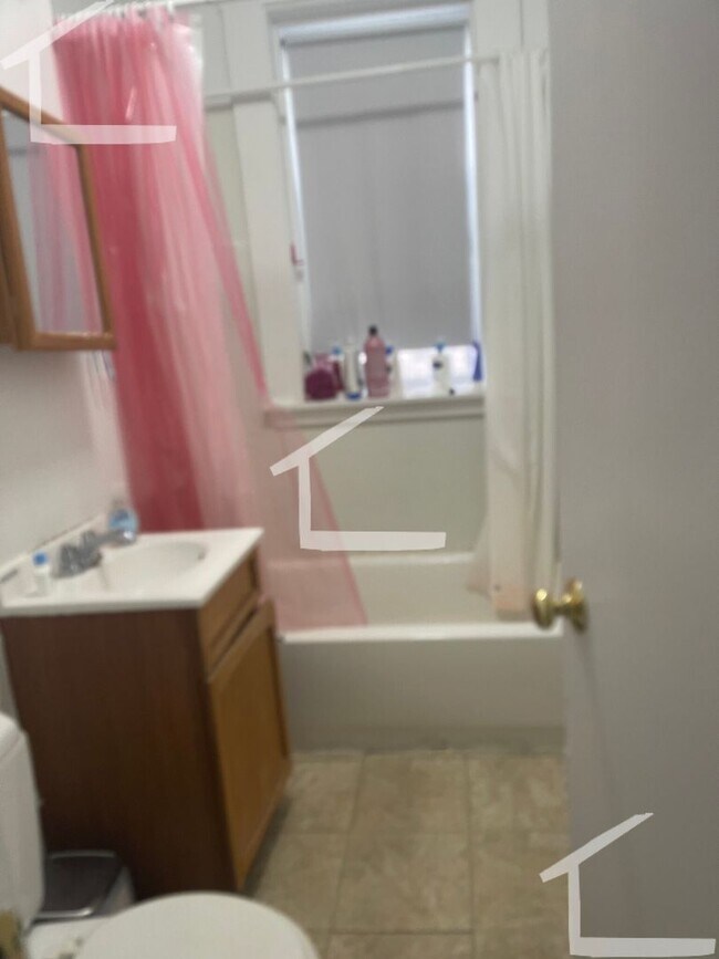Photo - 1175 Boylston St