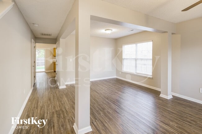 Photo - 5102 Torrey Ln