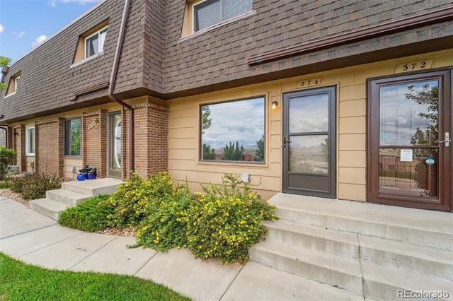 Photo - 374 Gladiola St