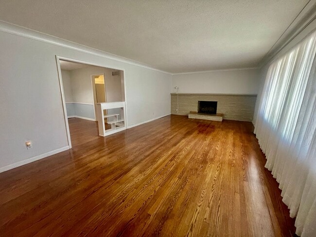 Photo - 1805 S Valley Rd Ave