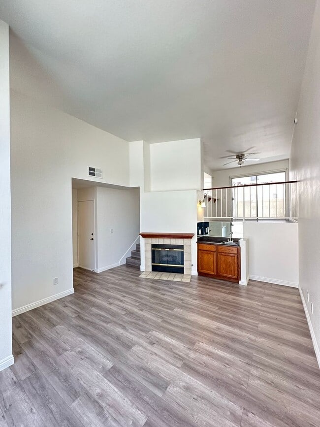 Photo - Sherman Oaks - Stunning 2 Bed Townhonme - Wood Floors - Central Heat/Air - 2 Car Garage!
