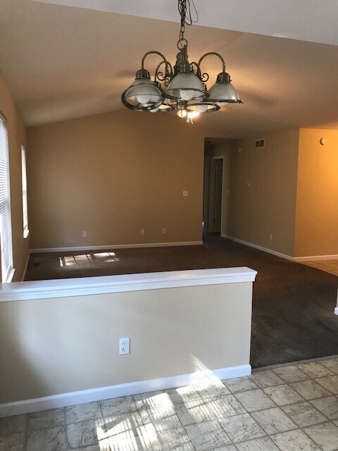 Photo - 601 W Cherokee Dr