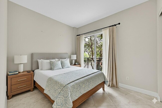 Photo - 2633 NE 14th Ave