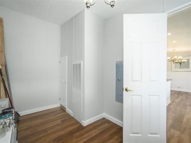 Photo - 9558 Diamond Avenue